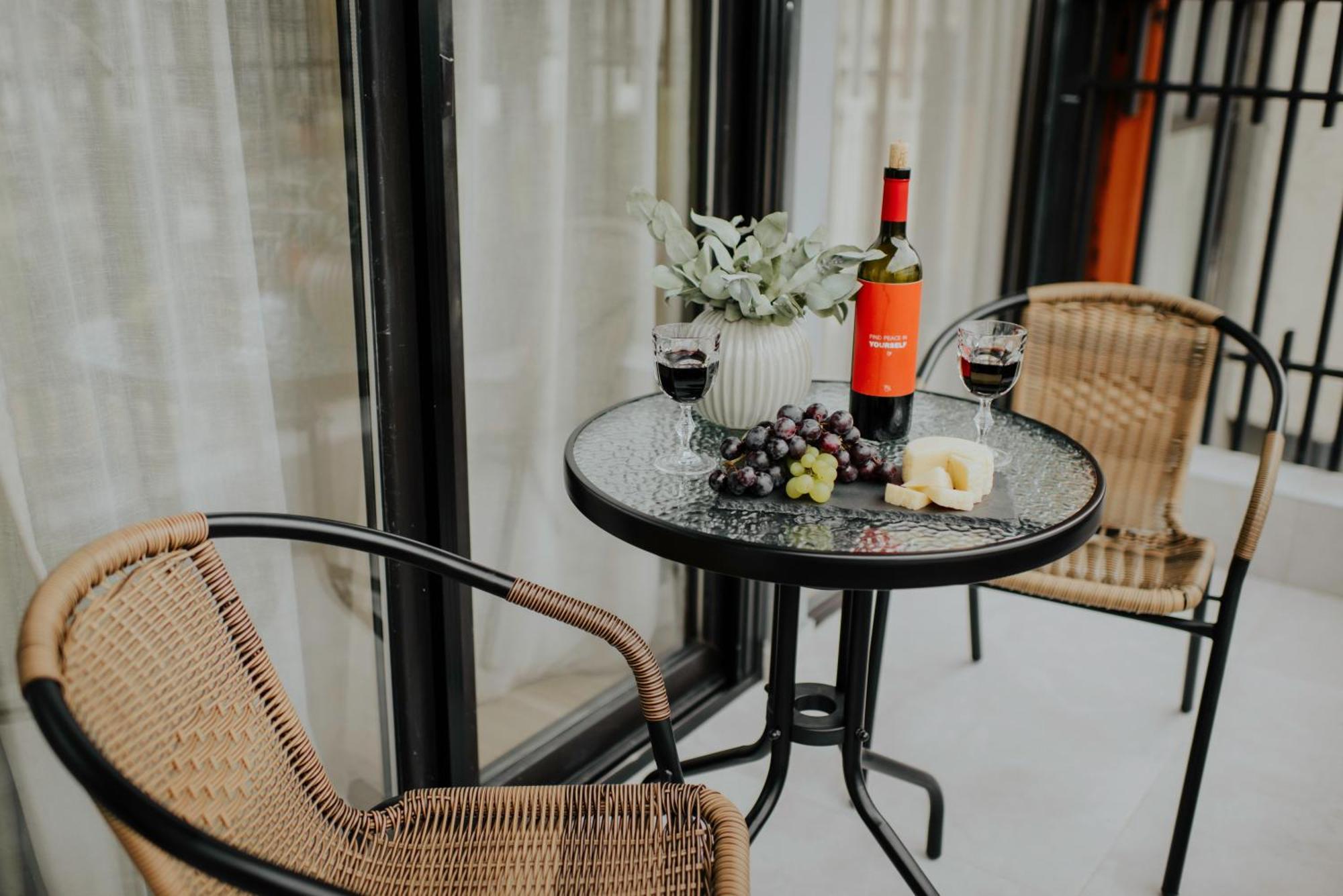 Skyline Luxury Suites Tbilisi Exterior foto